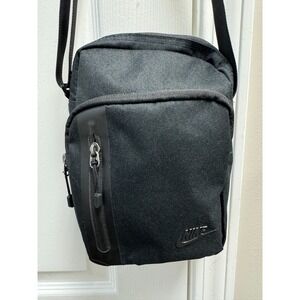 Nike Core Small Items 3.0 Crossbody Bag Black Messenger Pouch BA5268-010